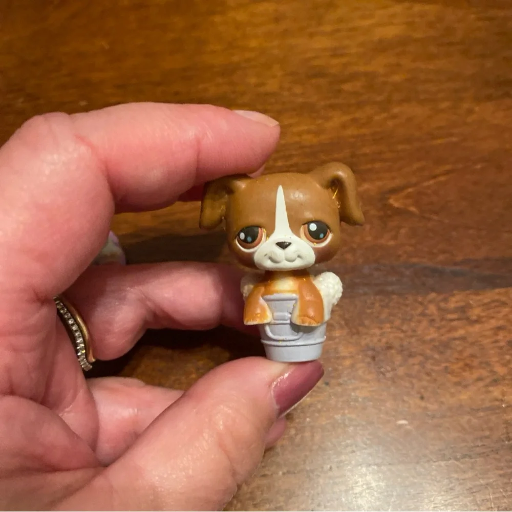 Littlest Pet Shop Persian Cat & Brown Boxer Pencil Toppers